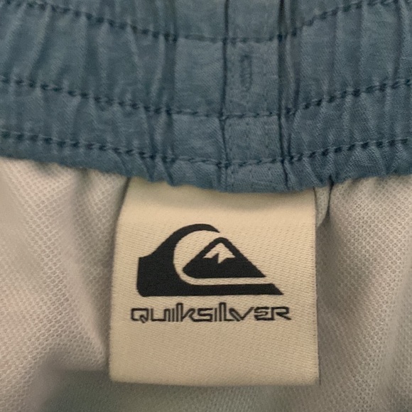 Quicksilver swim trunks - Picture 2 of 4